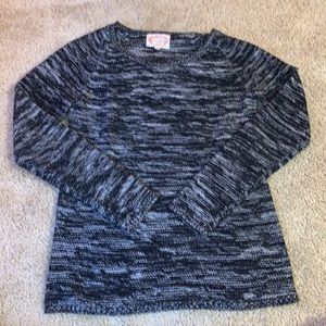 Women’s Black and White Ambiance Sweater Size Medium